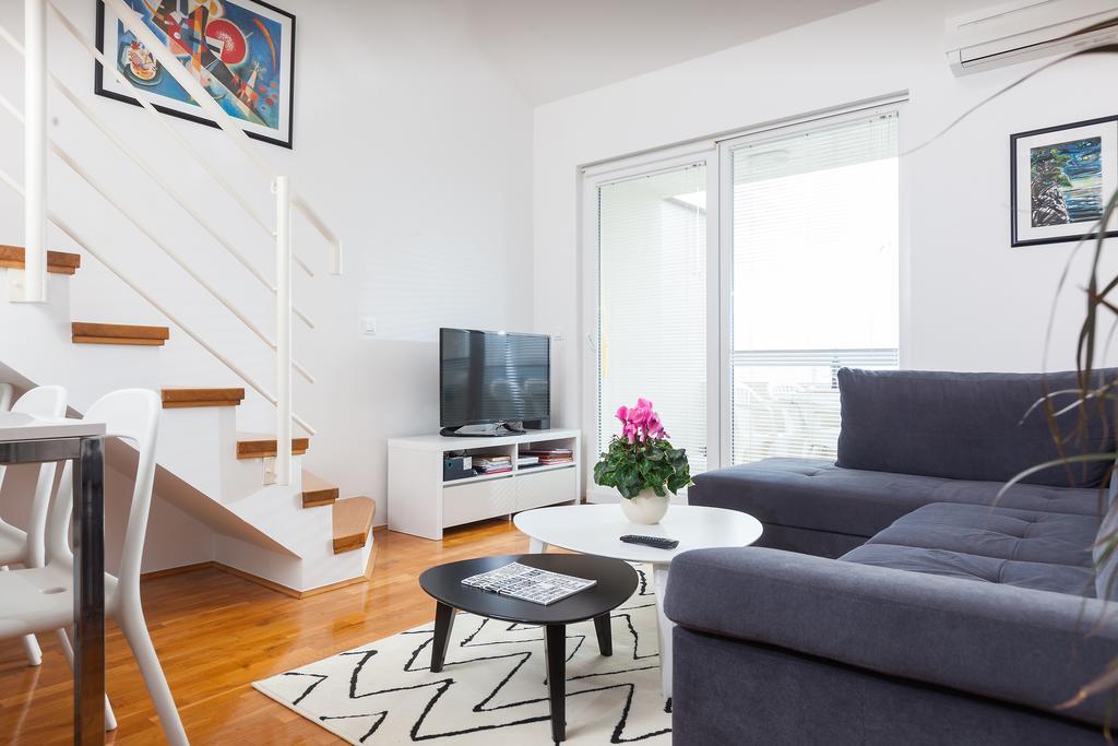New Gallery Apartment With Beautiful View Башка-Вода Экстерьер фото